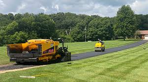 Best Asphalt Driveway Installation  in Bridgeton, MO